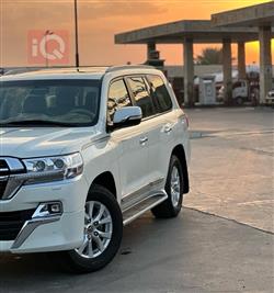 تۆیۆتا لاند کروزەر